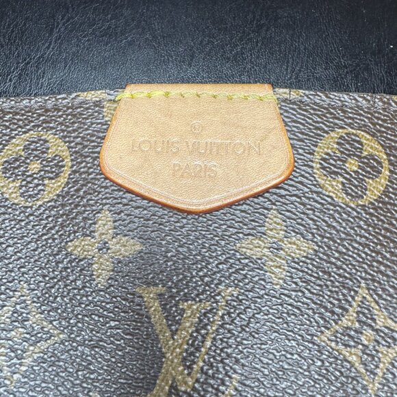 Louis Vuitton Graceful PM hobo in classic Monogram canvas Beige Interior - Picture 9 of 17